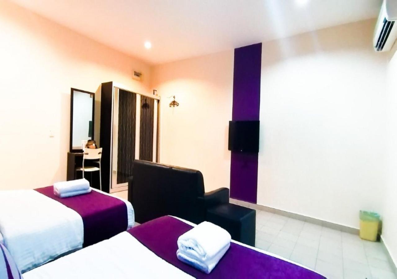 Biz Hotel Batu Pahat Eksteriør billede