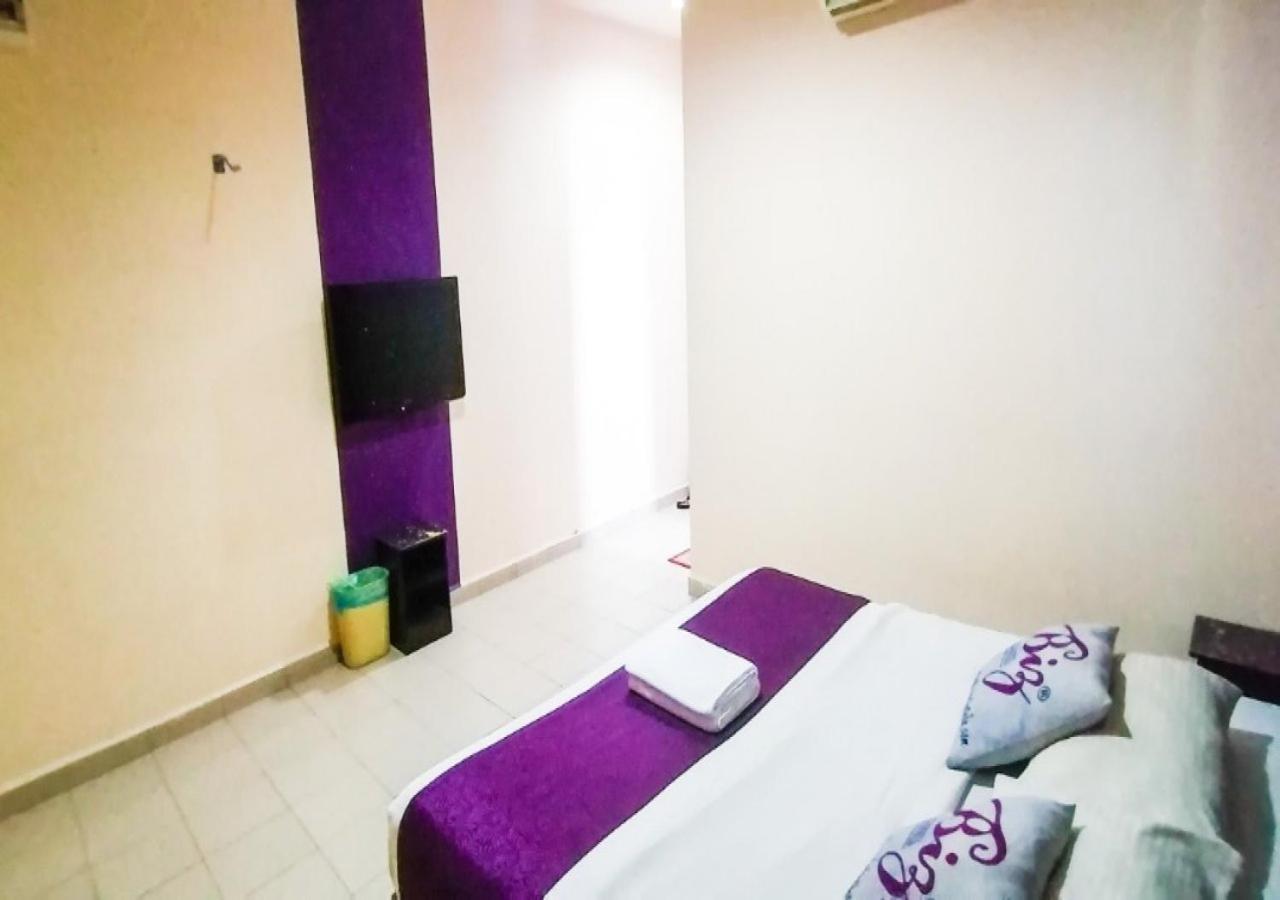 Biz Hotel Batu Pahat Eksteriør billede